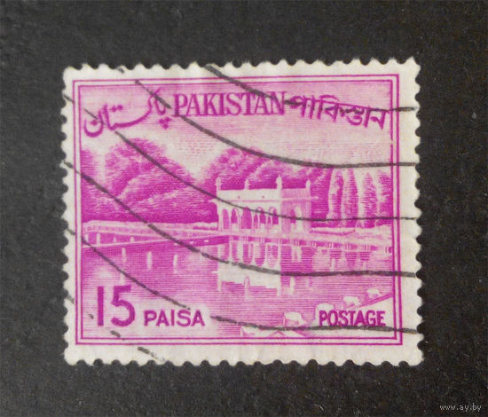 Пакистан 1962 г. Стандарт 15 пайсов. Архитектура, 1 марка #0105-Л1P7