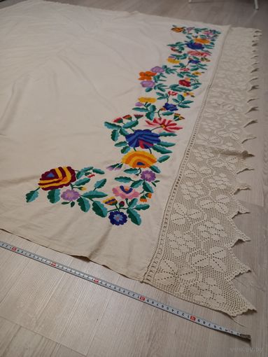 Простыня вышитая старинная