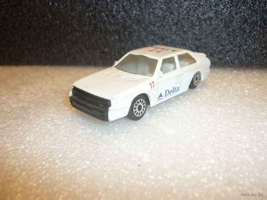 Модель авто Audi Quattro 1981. RealToy. Старый Китай. масштаб 1:64