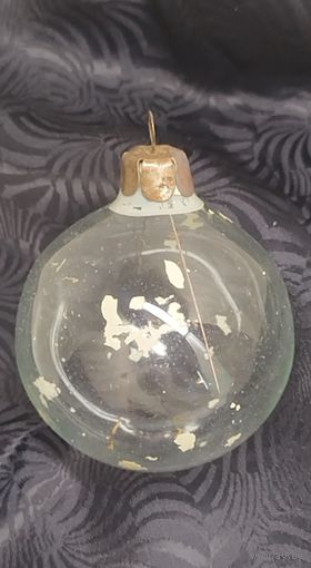 Довоенная елочная игрушка. Бутылочное стекло.