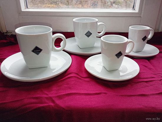Набор белых кофейных чашек 4 шт
