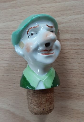 До 8 марта пересыл по Беларуси бесплатно. Пробка наливайка, дозатор, голова мужчины в шляпе,  фарфор, роспись, ,  номер,  Германия,  винтаж. Продажа/обмен.
