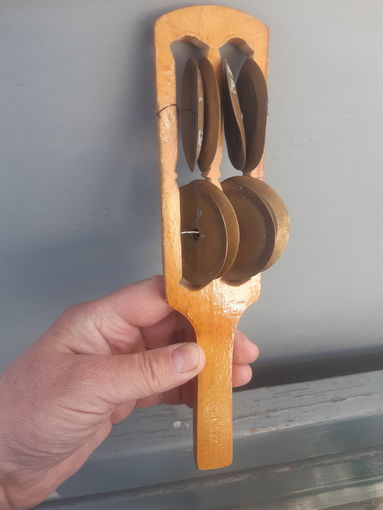 Трещетка музыкальный инструмент из 60х гг