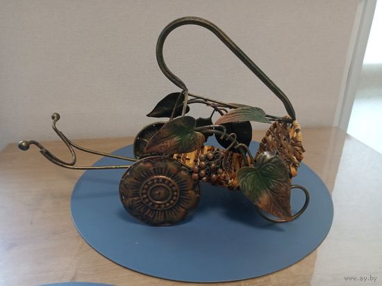Кованая подставка для бутылки