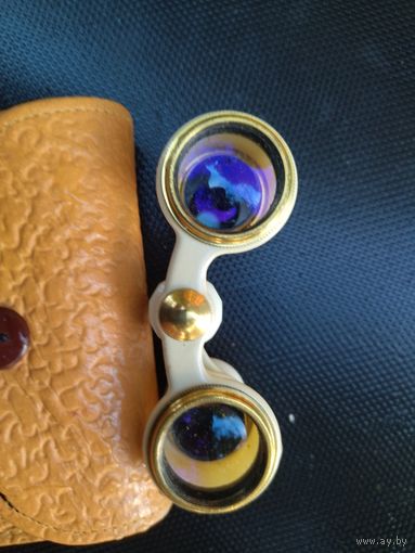 Бинокль театральный