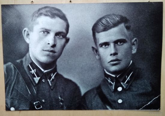 Фото двух военных. (Копия) 10х15 см.