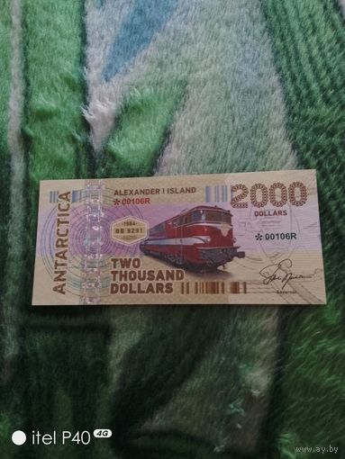 2000 долларов Исландия оригинал