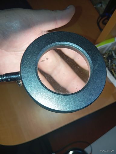 Лупа - светильник , 3 режима света , питание на 2 USB .