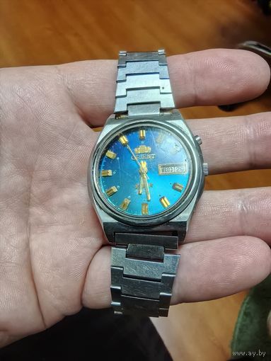 Часы ориент япония, нерж, на ходу, кнопка и календарь работает