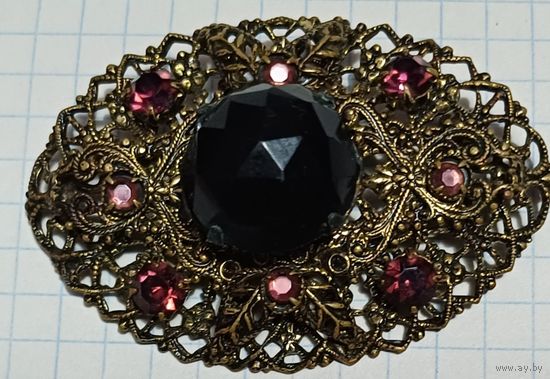 Брошь. Ретро времен СССР.