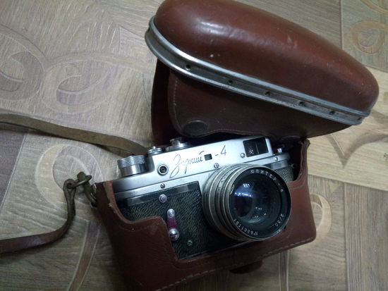 Фотоаппарат ЗОРКИЙ - 4.