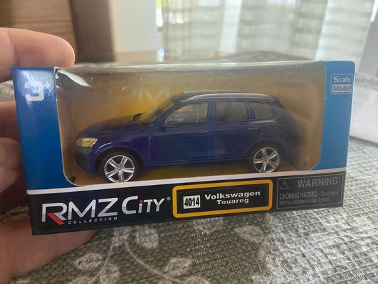 Модель автомобиля VOLKSWAGEN TOUAREG