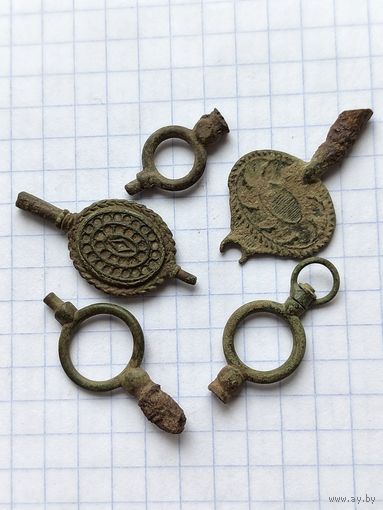 Ключики от карманных часов.