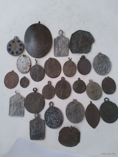 Медальоны католические. 25 шт.