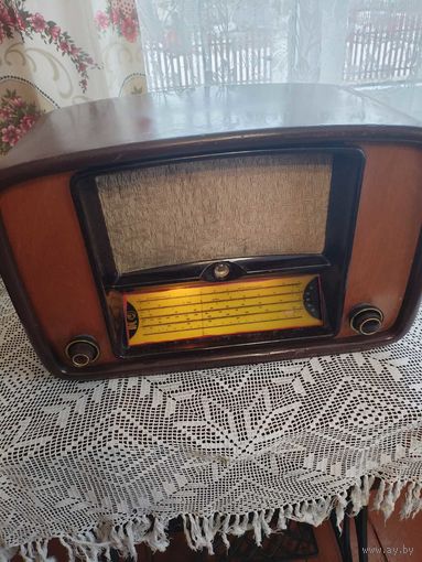 Антикварная Балтика 52.С приставкой для пластинок.