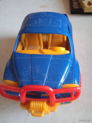 Машинка пласт 20 см