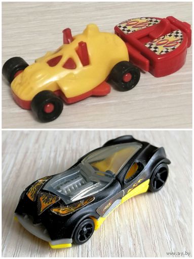 Киндер. Серия "Rennwagen mit Kataplt". 2003г., Серия "Hot Wheels". 2012г. Цена за 1шт.