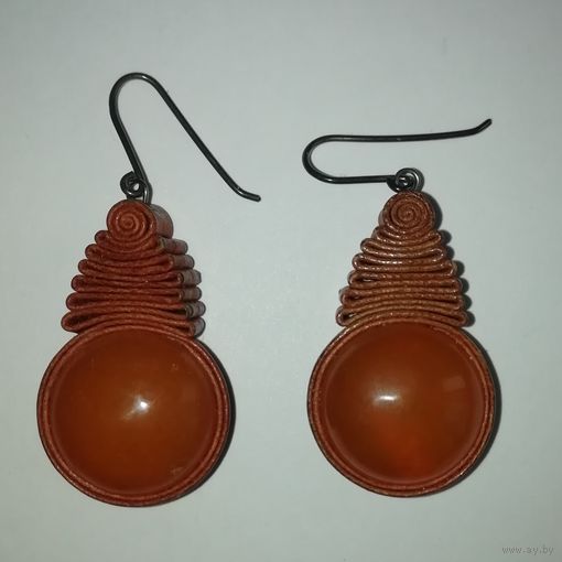 Серьги СССР. Имитация янтаря, кожа. 4,5 см.