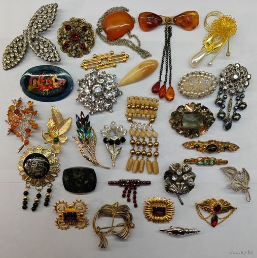 Брошь 29 шт. одним лотом. С рубля