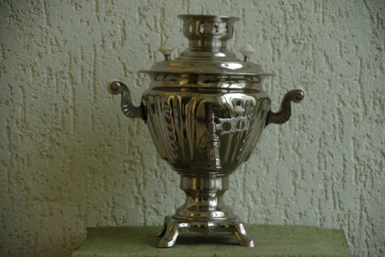 Самовар электрический 2 л. ( рабочий , комплектный )