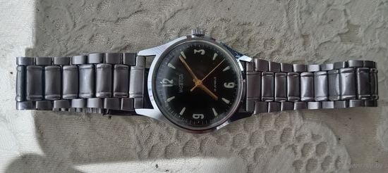 Часы Восток, СССР с фосварным циферблатом, рабочие.