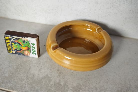 Пепельница