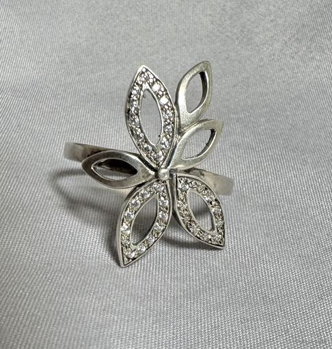 Кольцо серебряное 925 пробы. 16