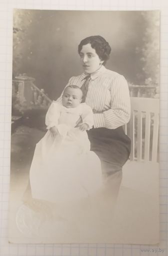 Испанка с ребенком. 1914