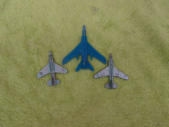 Самолеты ссср.Металлические, цена за все.