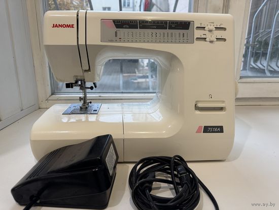 Швейная машина Janome 7518A