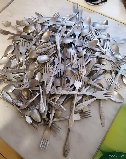 Алюминий СССР. Только вилки и чайные ложки. 150 штук, вес 2 кг лотом