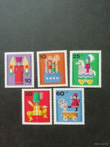 Западный Берлин. 1971 Серия из 5 марок "Старинные игрушки" (чистые**) Mi.412-415,417 каталог 3.00 евро