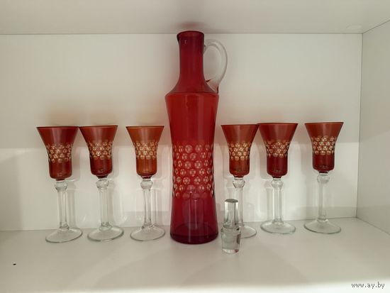 Графин и 6 фужеров. Набор для ликёра.  Рубиновое стекло.  Распродажа коллекции!!!