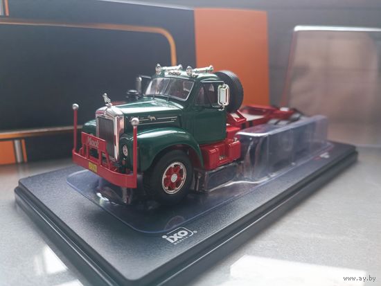 Mack B 61 3-ASSI (1953). 1/43. IXO