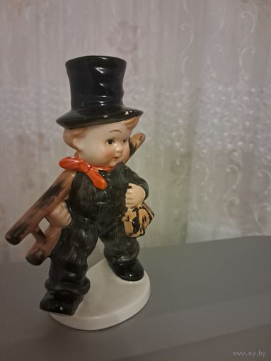 Фарфоровая статуэтка.Германия.