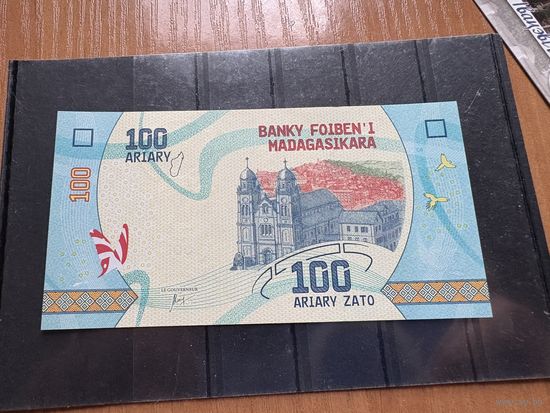 Банкнота unc  Мадагаскар100 арир