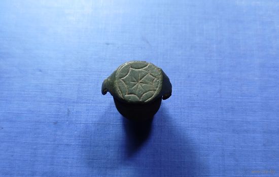 Перстень печатка.