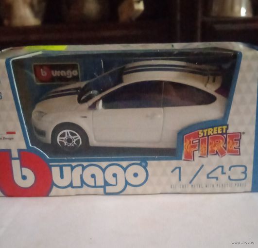 Модель Форд"Фокус" Bburago 1/43