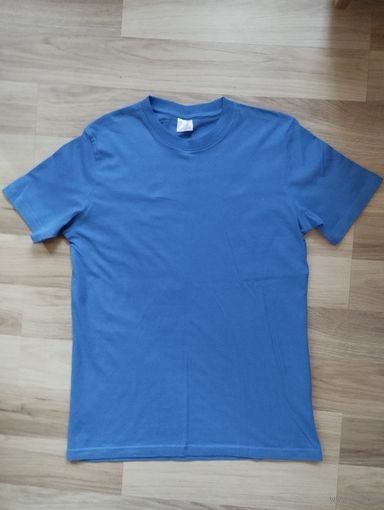 Футболка р-р 48(M)-новая.