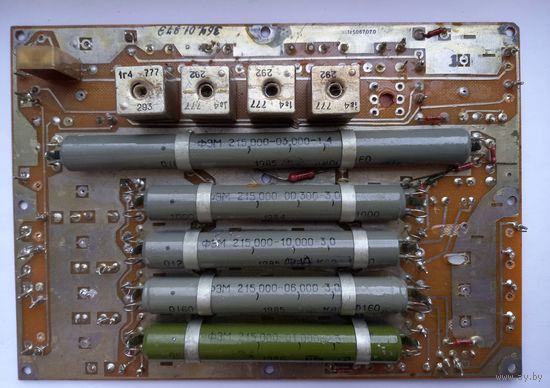Плата с Радиодеталями Кварцевыми фильтрами и Катушками