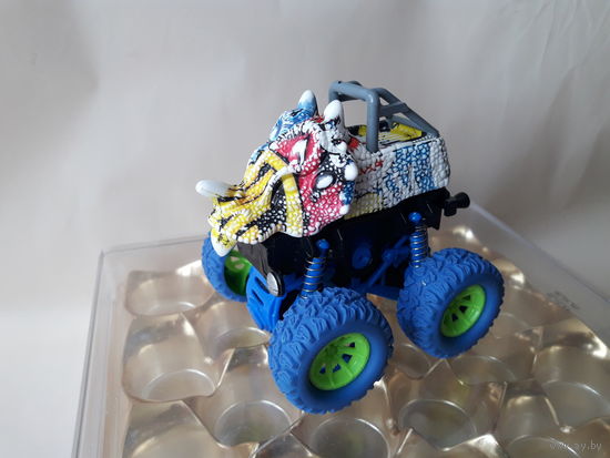 Машинка игрушка (2)