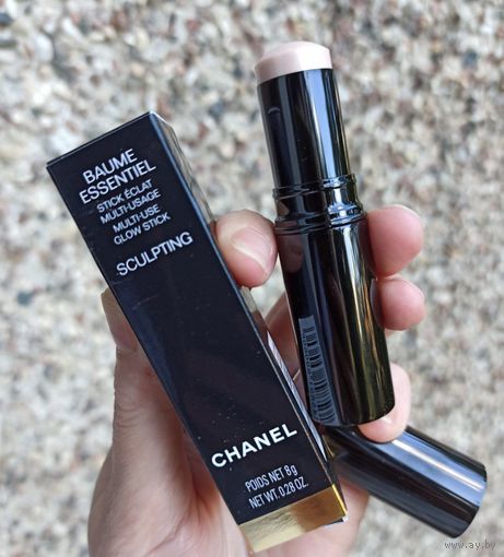 Кремовый хайлайтер в стике Chanel Baume Essentiel Multi-Use Glow Stick 8 gr в оттенке Sculpting