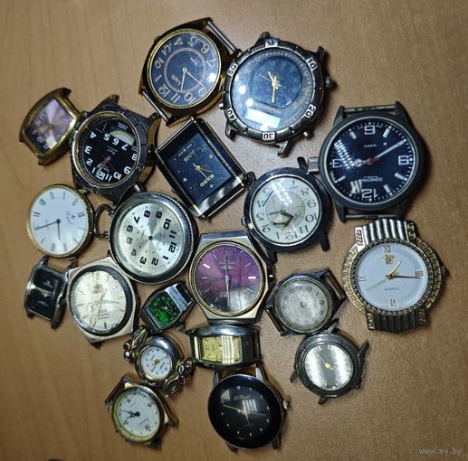 20 разных, наручных часов. Не проверялись