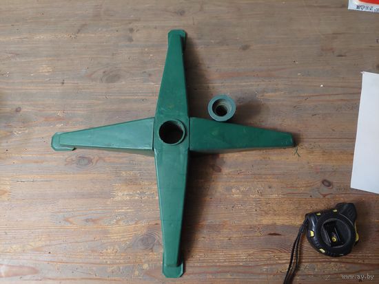 Подставка для ёлки, диаметр 43 см, диаметры вставки 3.5см и 1.5см.