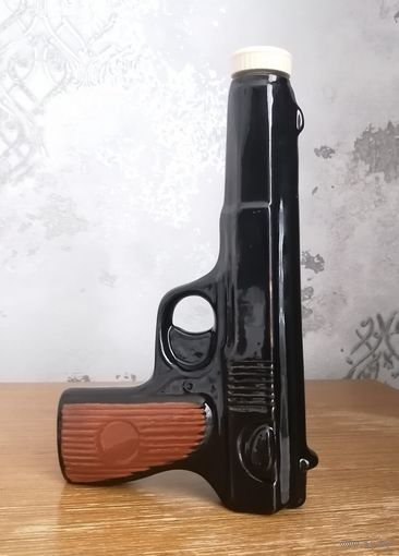 ШТОФ КЕРАМИЧЕСКИЙ В ФОРМЕ ПИСТОЛЕТА МАКАРОВА (ПМ). БЕЗ МЦ!!!