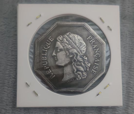 Восьмиугольная монета-жетон Франция.8