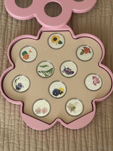 Комплект красота цветов, Роза, Орхидея, Лилия, Гвоздика, Ирис, Настурция, Подсолнечник, Крокус, Анютины глазки, Ландыш серебро 10 рублей