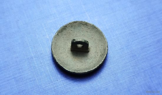 Пуговица с кованным ушком.