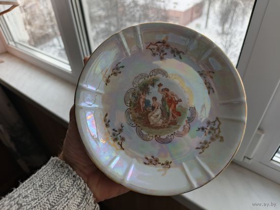 Тарелка из сервиза Мадонна.