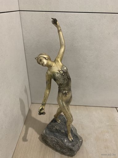 Скульптура танцовщица